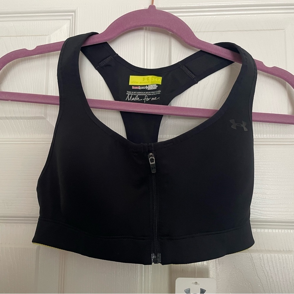 NWT Under Armour Black and Yellow Zip Up Sports Bra 34A